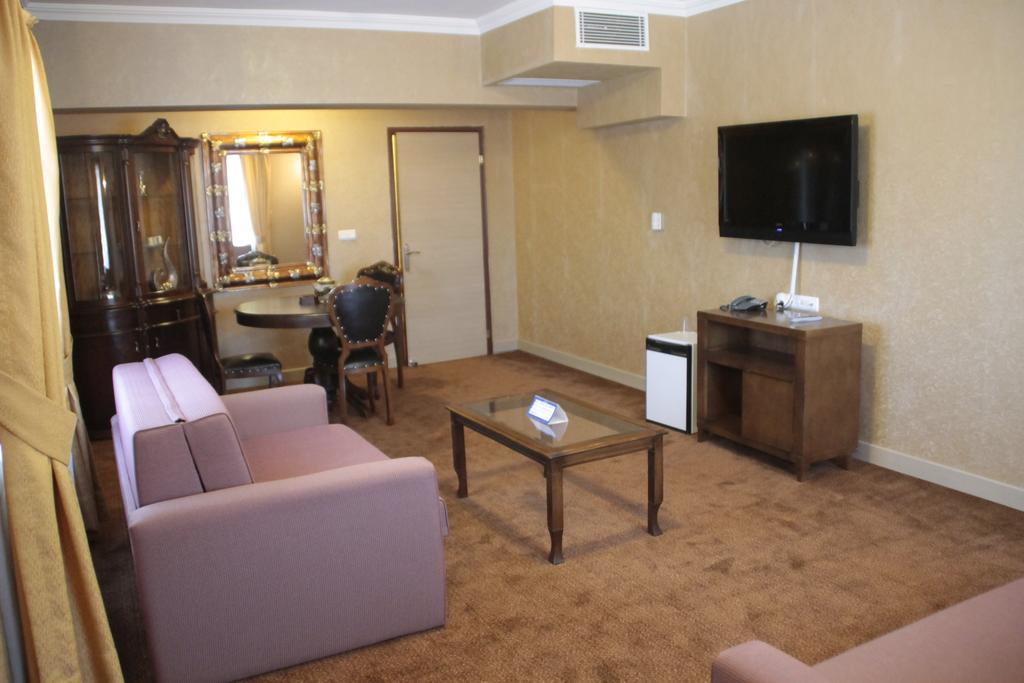 Basak Termal Hotel คิซิลจาฮามัม ภายนอก รูปภาพ